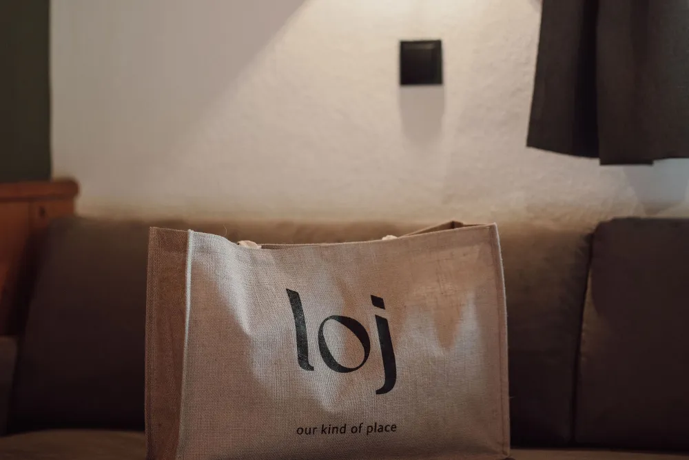 02-dachzimmer-deluxe-badewanne