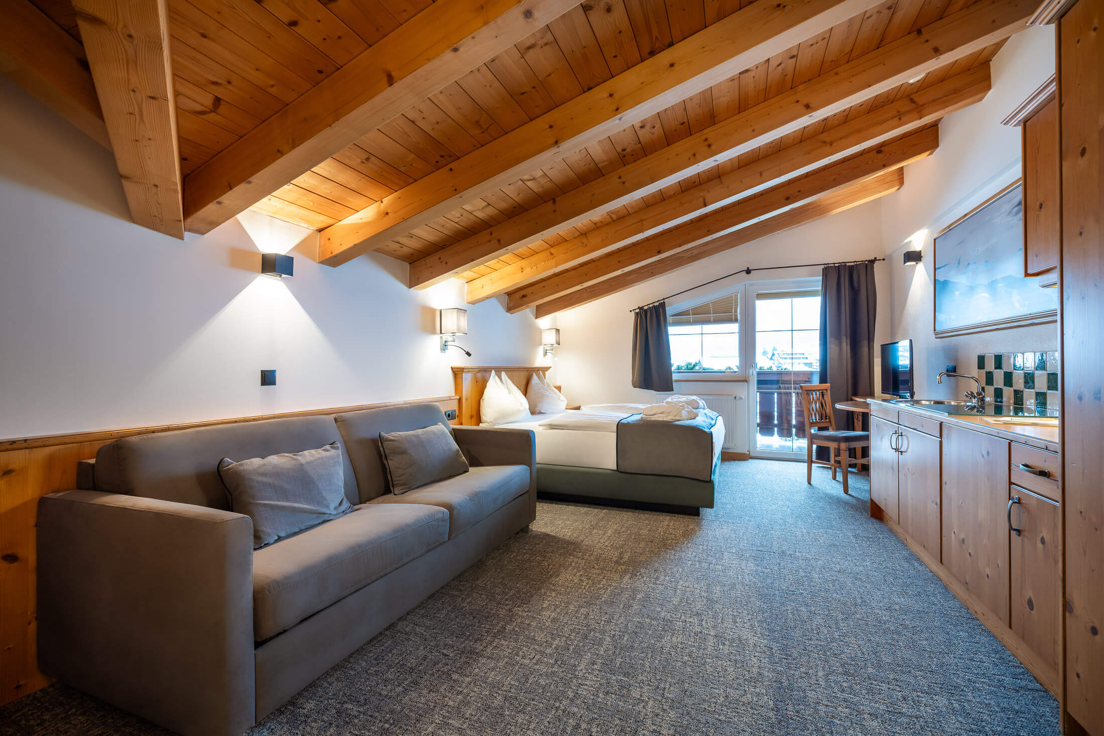 loj-zimmer-deluxe-badewanne_01