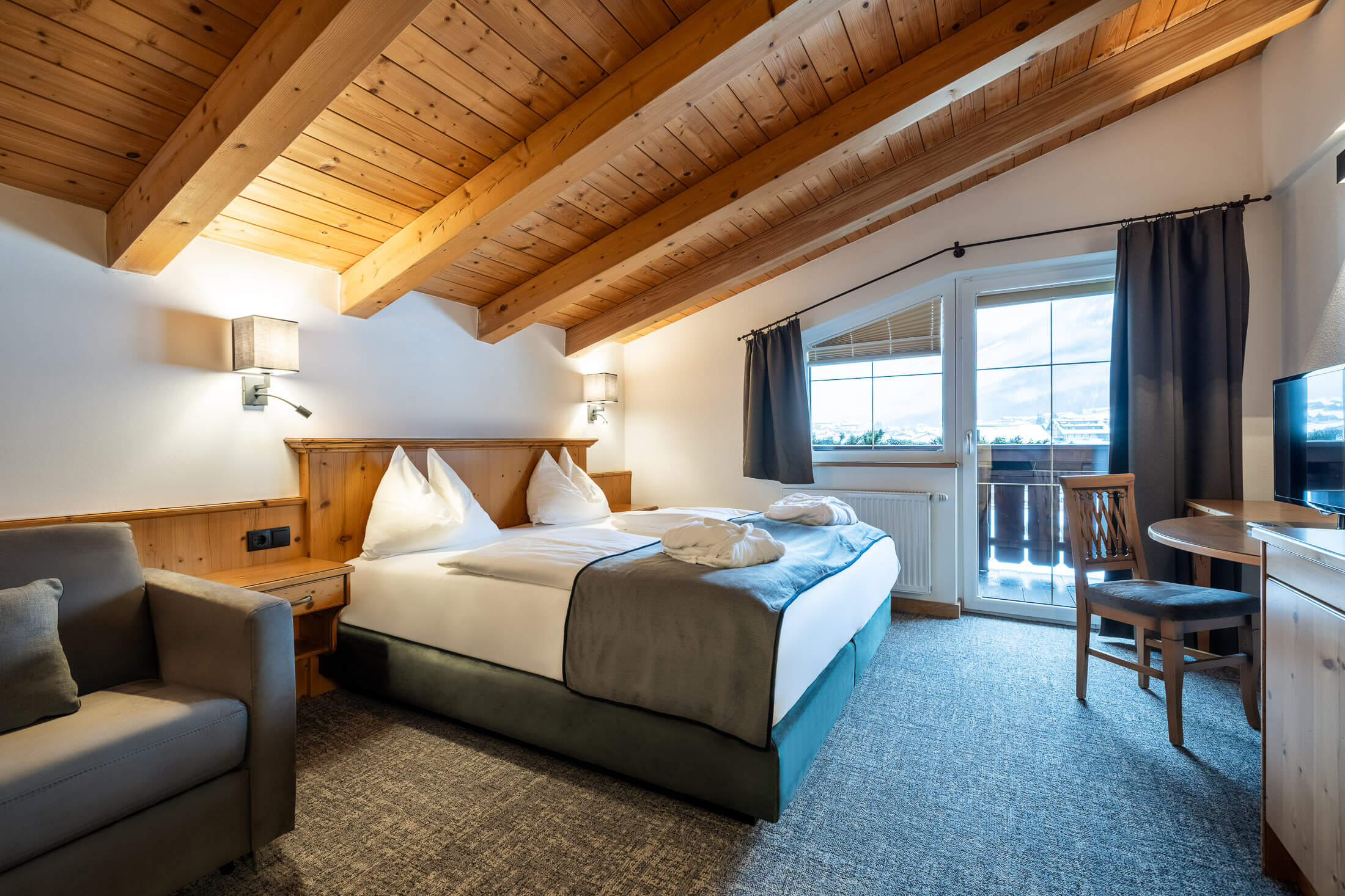 loj-zimmer-deluxe-badewanne_02