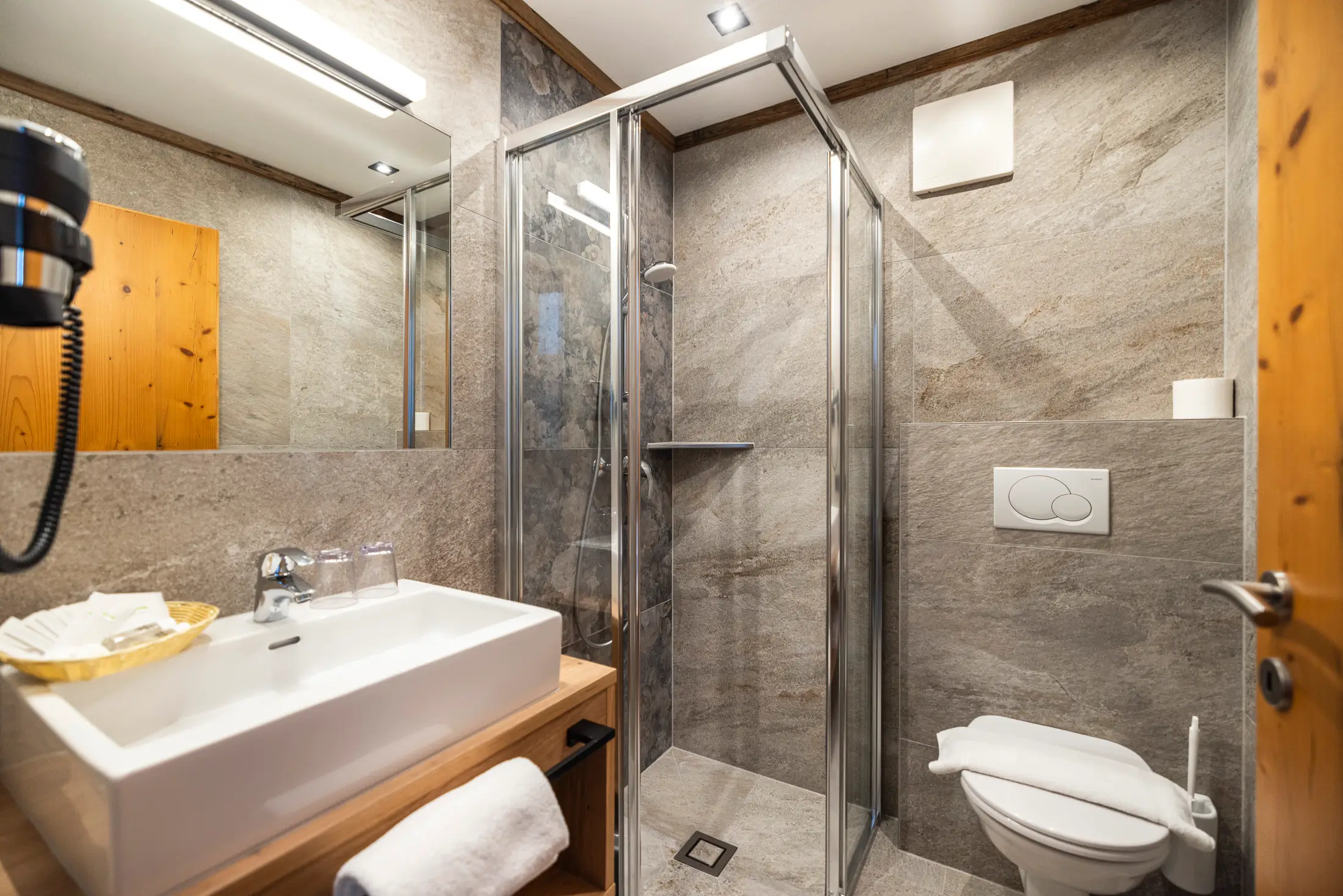 loj-zimmer-deluxe_03