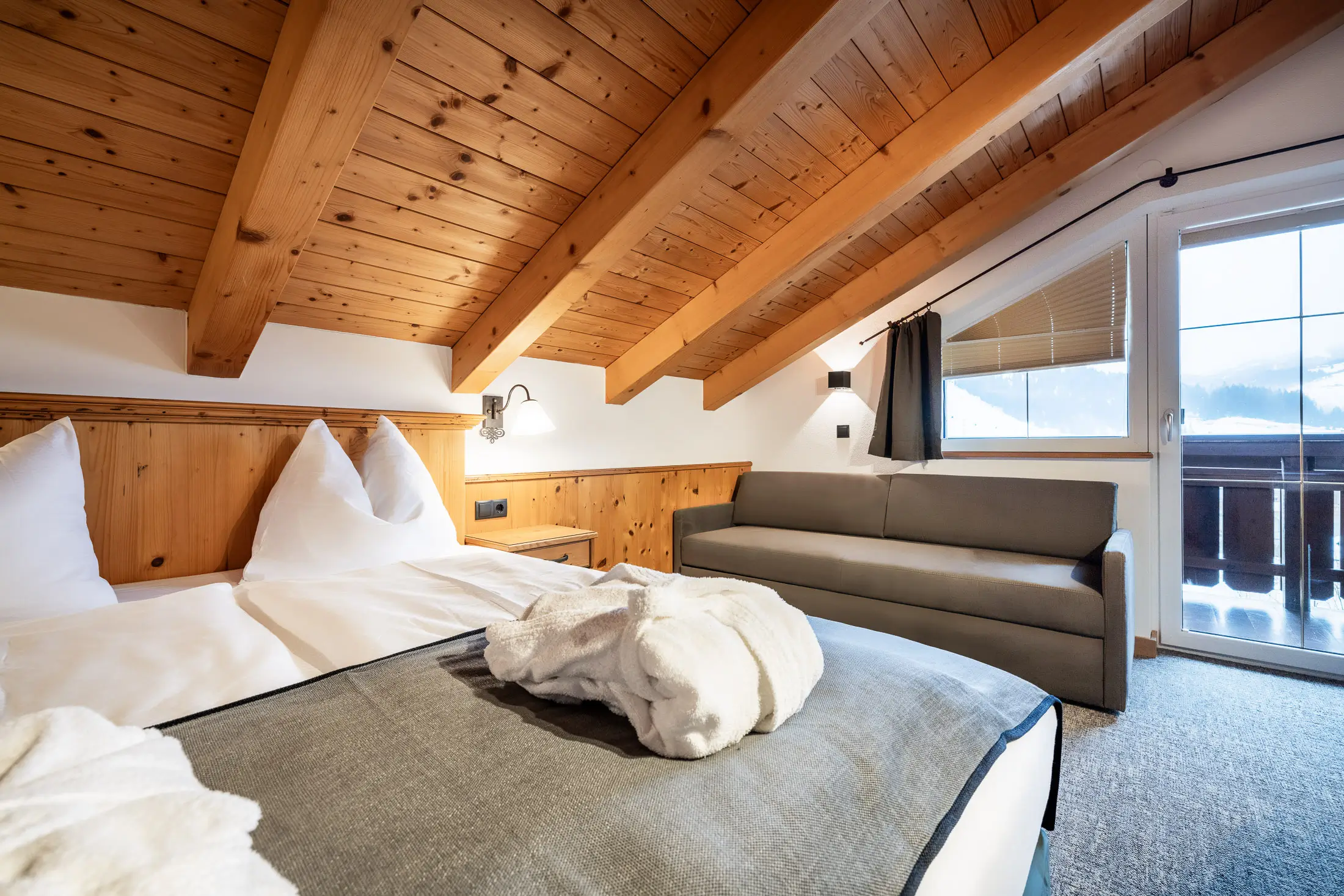 loj-zimmer-superior-dachzimmer_02